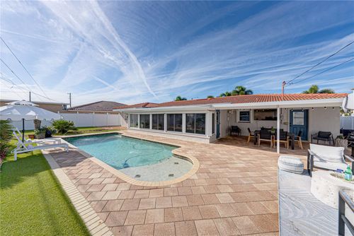 6619 Blue Heron Dr S, SAINT PETERSBURG, FL, 33707-3801 | Card Image