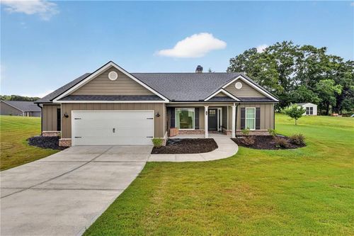 198 Advent Dr, Winder, GA, 30680-4561 | Card Image