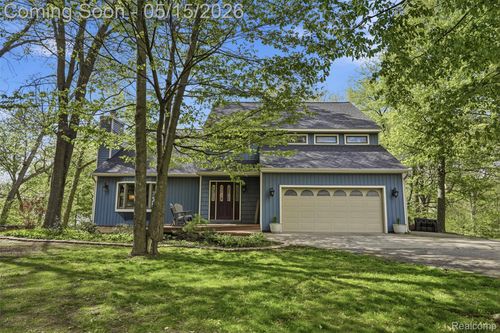 784 Maury Pl, Howell, MI, 48843-9133 | Card Image