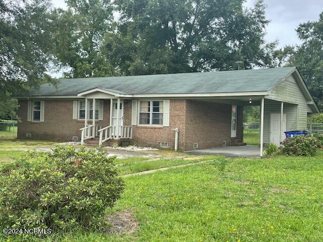 Daisy St, Elizabethtown, NC 28337