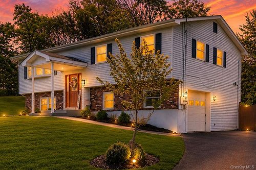 6 John Dr, Goshen, NY, 10924-5050 | Card Image