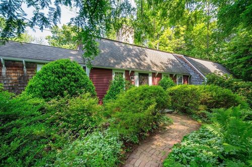 4 Leslie Rd, Winchester, MA, 01890-3123 | Card Image