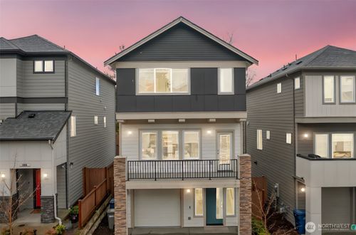 309 207th Pl Se, Bothell, WA, 98012-8747 | Card Image