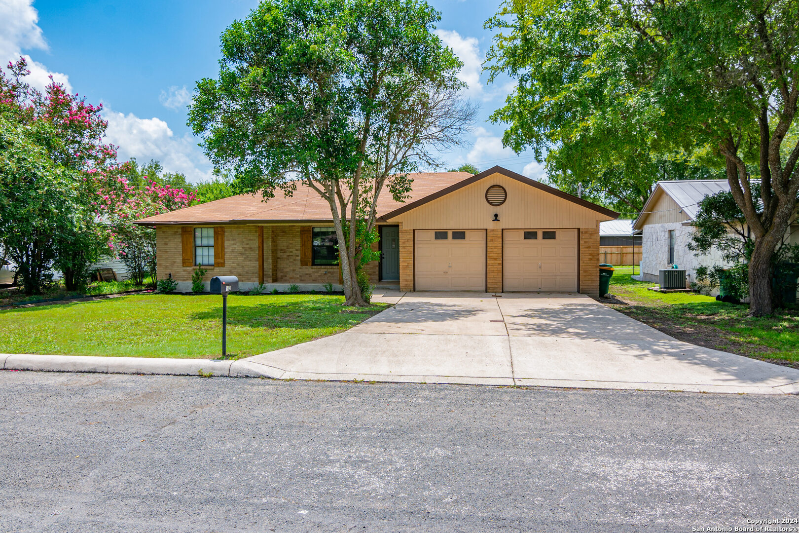 Oak Grove Dr, Boerne, TX 78006