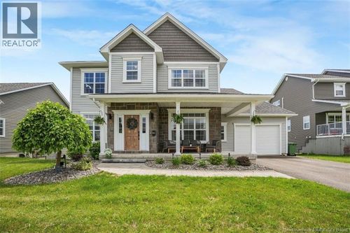 662 Hillcrest Dr, Fredericton, NB, E3A5L9 | Card Image