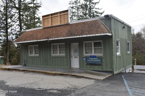576 Route 6, Milford, PA, 18337-7287 | Card Image