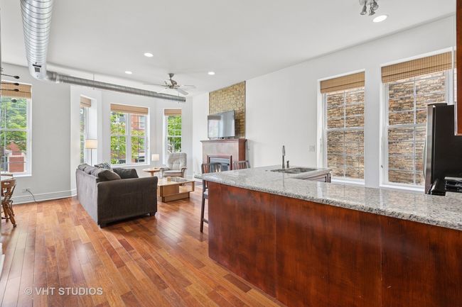 APT-2A - 2212 Campbell Ave, Condo with 2 bedrooms, 2 bathrooms and 1 parking in Chicago IL | Image 11