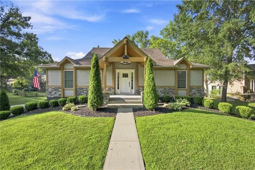 244 N Winnebago Dr, Lake Winnebago, MO, 64034-9319 | Card Image