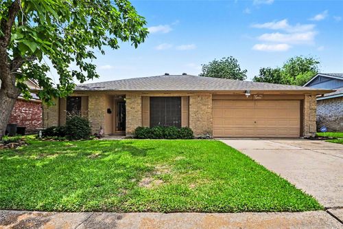 8518 Ashwyne Ln, La Porte, TX, 77571-3619 | Card Image