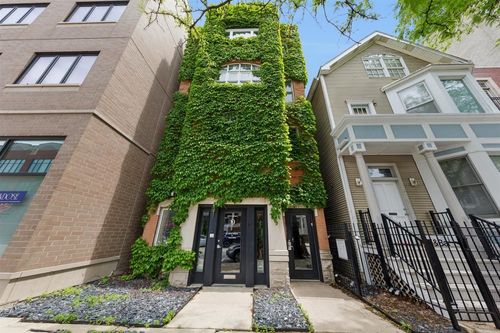 3-2555 N Southport Ave, Chicago, IL, 60614-6857 | Card Image