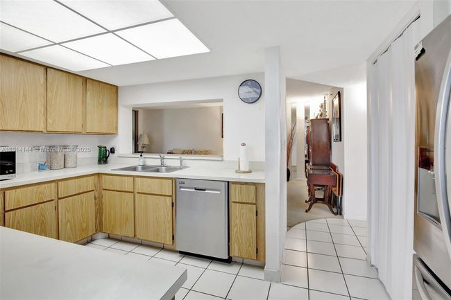 APT-101 - 9510 Seagrape Dr, Condo with 3 bedrooms, 2 bathrooms and null parking in Davie FL | Image 13
