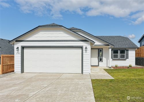 1904 Hickory Road, Moses Lake, WA, 98837 | Card Image