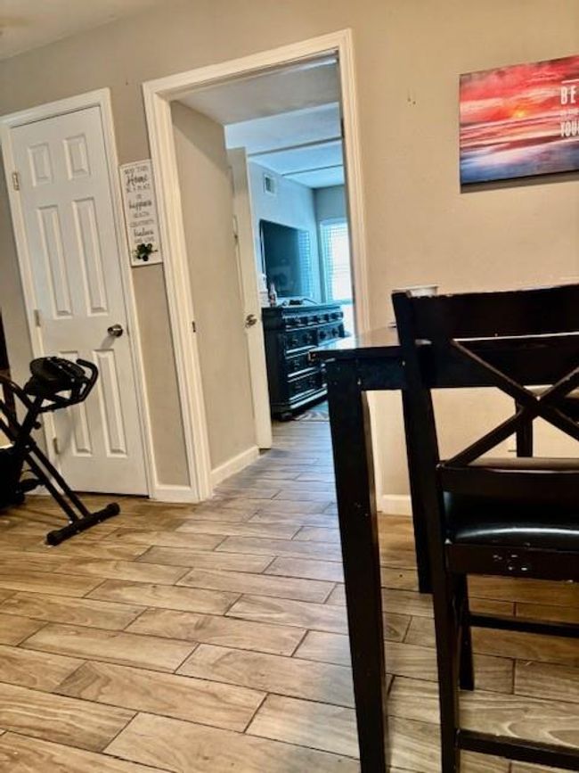 APT-1016 - 6200 W Tidwell Rd, Townhouse with 2 bedrooms, 1 bathrooms and null parking in Houston TX | Image 4