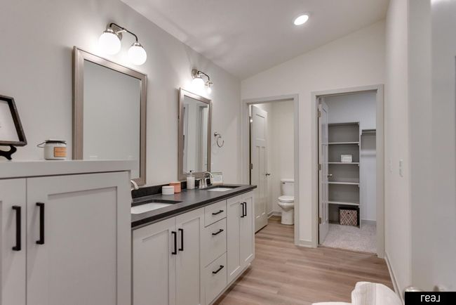 5413 N 191 St St, House other with 4 bedrooms, 4 bathrooms and 3 parking in Elkhorn NE | Image 32