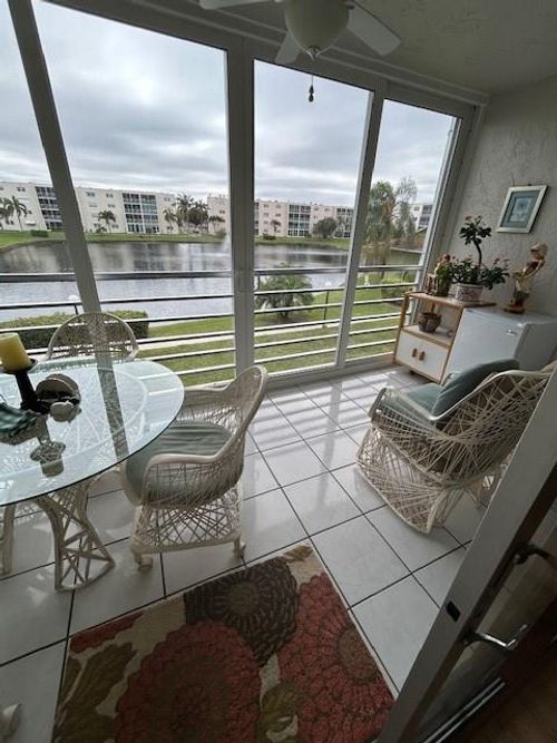apt-207-324 Se 10th St, Dania Beach, FL, 33004-5226 | Card Image