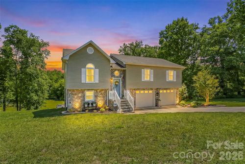3104 Zion Church Rd, Hickory, NC, 28602-7120 | Card Image