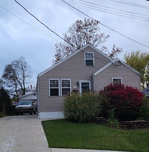 3904 Lake Pleasant Rd, Erie, PA, 16504-2358 | Card Image