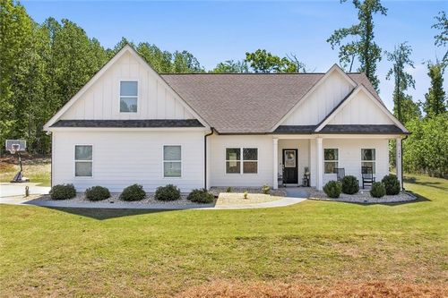 199 Oakwood Dr, Commerce, GA, 30529-6444 | Card Image