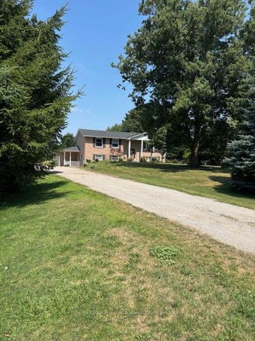 15552 Elginfield Rd, Granton, ON, N0M1V0 | Card Image