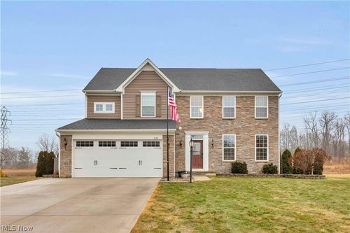 3147 Fairview Dr, Avon, OH, 44011-3126 | Card Image