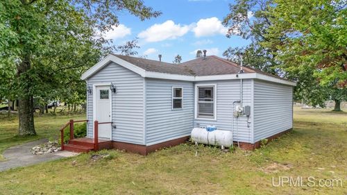 8391 U.6 Lane, Rapid River, MI, 49878 | Card Image
