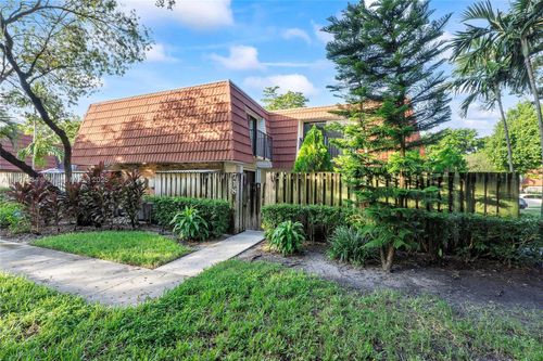 718-718 Nw 98th Cir, Plantation, FL, 33324-4970 | Card Image