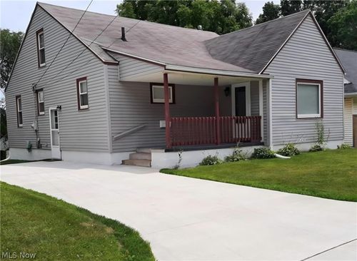 1810 Saint Elmo Ave Ne, Canton, OH, 44705-1756 | Card Image