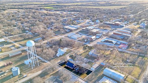 309 E Howell St, Saint Jo, TX, 76265-2064 | Card Image