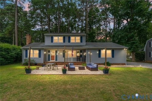 422 E Banbury Rd, Tappahannock, VA, 22560-5247 | Card Image