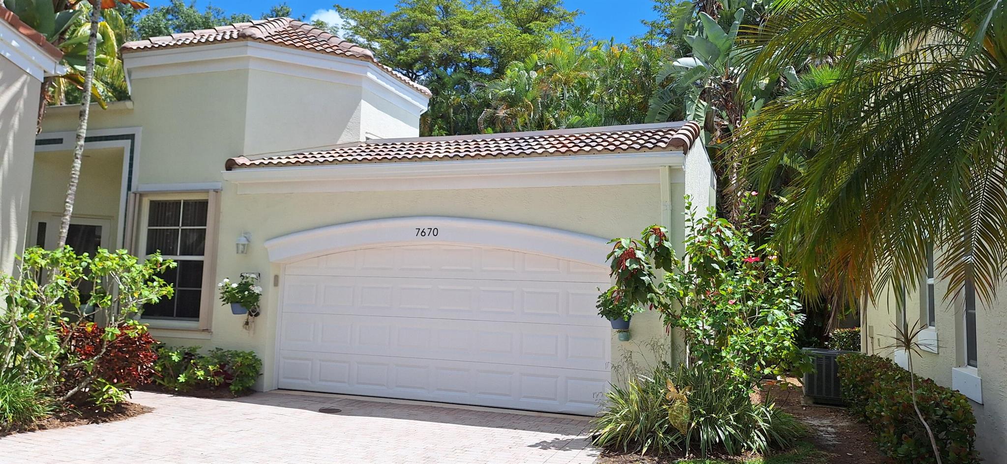 Jasmine Ct, West Palm Beach, FL 33412