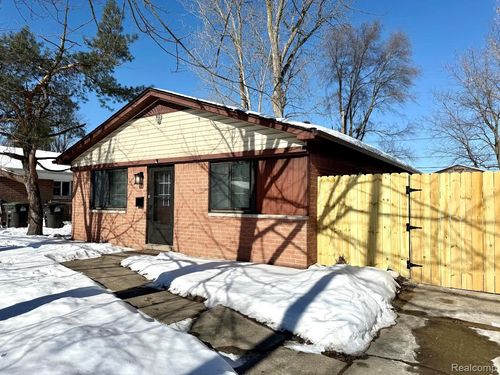 27032 Joan St, Taylor, MI, 48180-1020 | Card Image