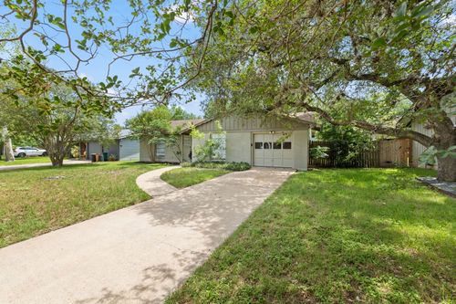 2015 Fair Oaks Dr, Austin, TX, 78745-2747 | Card Image