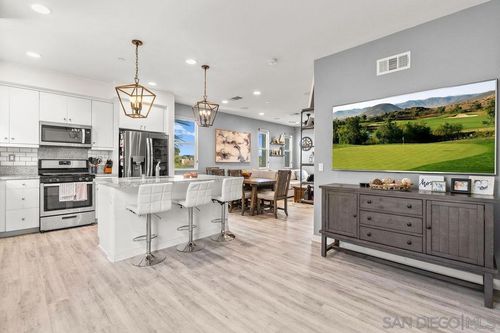 32-4262 Mission Ranch Way, Oceanside, CA, 92057-6471 | Card Image