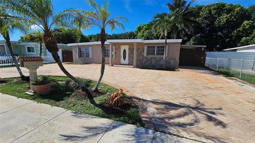 453 E 61st St, Hialeah, FL, 33013-1136 | Card Image