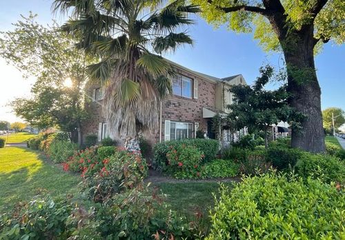 4401 Townehome Dr, Stockton, CA, 95207-7715 | Card Image