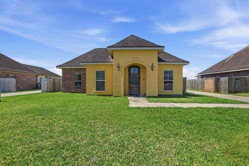 2302 Parish Rd, Thibodaux, LA, 70301 | Card Image