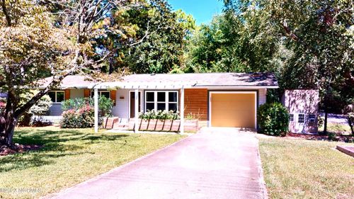 505 W Rhode Island Ave, Southern Pines, NC, 28387-3222 | Card Image