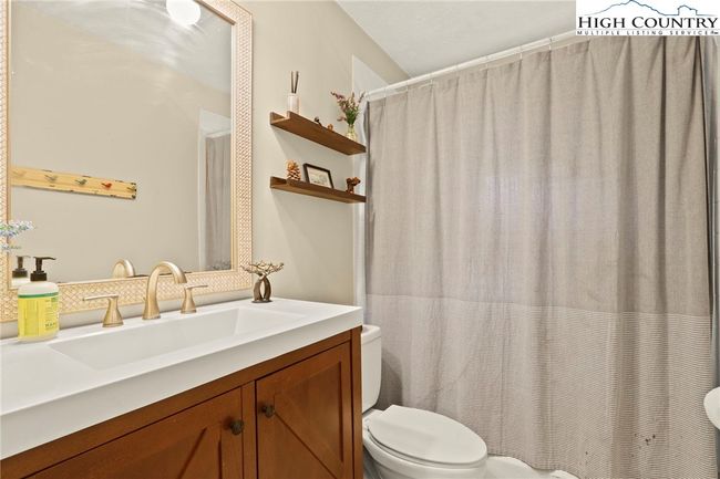 157 Twisted Laurel Ln, House other with 3 bedrooms, 2 bathrooms and null parking in Blowing Rock NC | Image 50