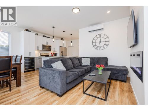 103-169 Maple St, Penticton, BC, V2A5V4 | Card Image
