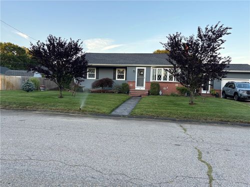 18 Mellon Rd, Warwick, RI, 02889-8232 | Card Image
