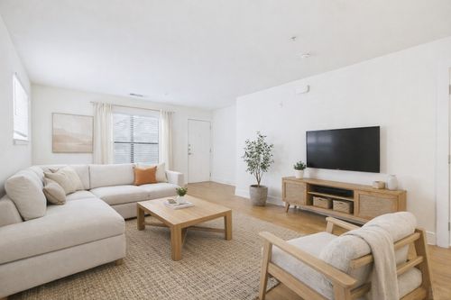 apt-156-711 W 32nd St, Austin, TX, 78705-2204 | Card Image