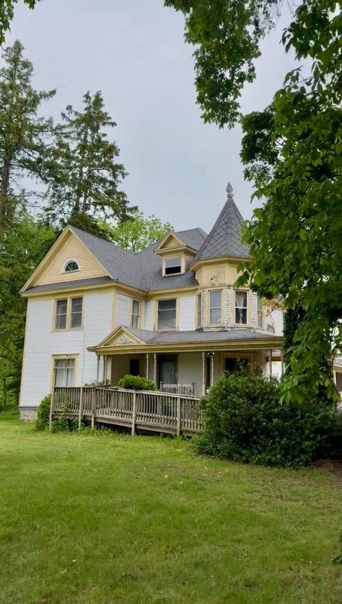 29020 County Road 354, Lawton, MI, 49065-8696 | Card Image