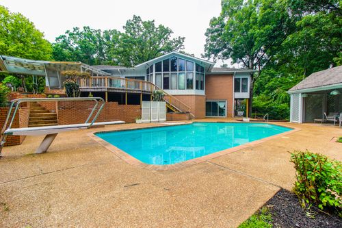 205 Hillwood Dr, Waverly, TN, 37185-2103 | Card Image
