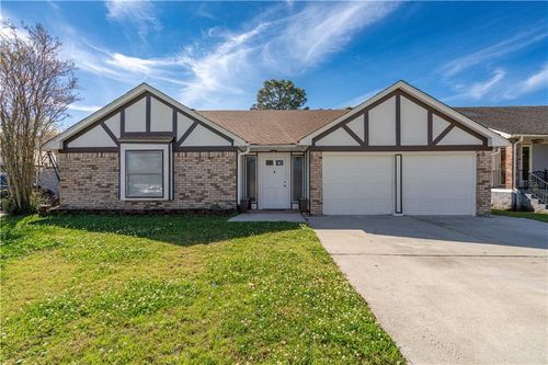 2260 Killington Dr, Harvey, LA, 70058-5435 | Card Image