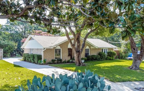 421 Valley Glen Place, Richardson, TX, 75080 | Card Image