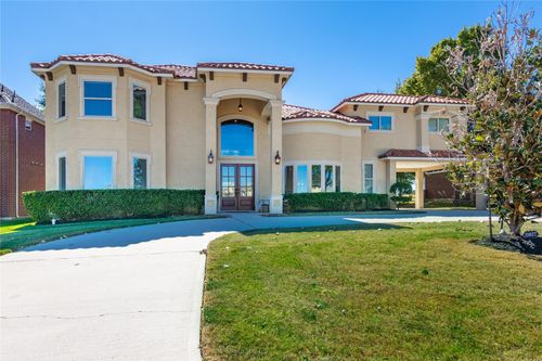 10827 Bourbon St, Willis, TX, 77318-6506 | Card Image