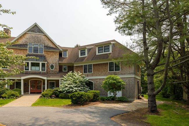 UNIT-4 - 162 Mill Pond Way, Condo with 3 bedrooms, 3 bathrooms and null parking in Portsmouth NH | Image 5