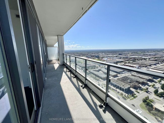 3702 - 5 Buttermill Ave, Condo with 3 bedrooms, 2 bathrooms and null parking in Vaughan ON | Image 30