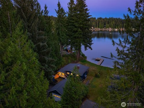 3 Sw Lake Roesiger Rd, Snohomish, WA, 98290-7519 | Card Image