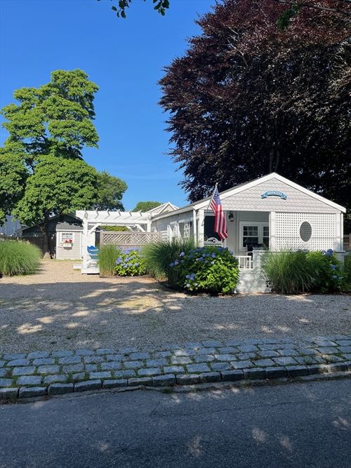 17 Elysian Ave, Falmouth, MA, 02540-3715 | Card Image
